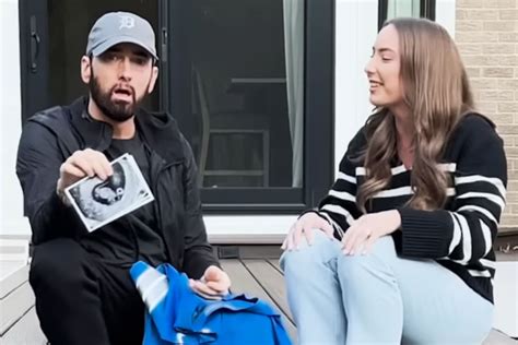 tochter eminem|Eminem Tears Up as He Reveals Daughter Hailie Jade Is。